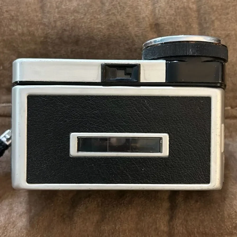 Vintage Kodak Instamatic 404 Camera – 1960s – As‎ Is / Untested – Display